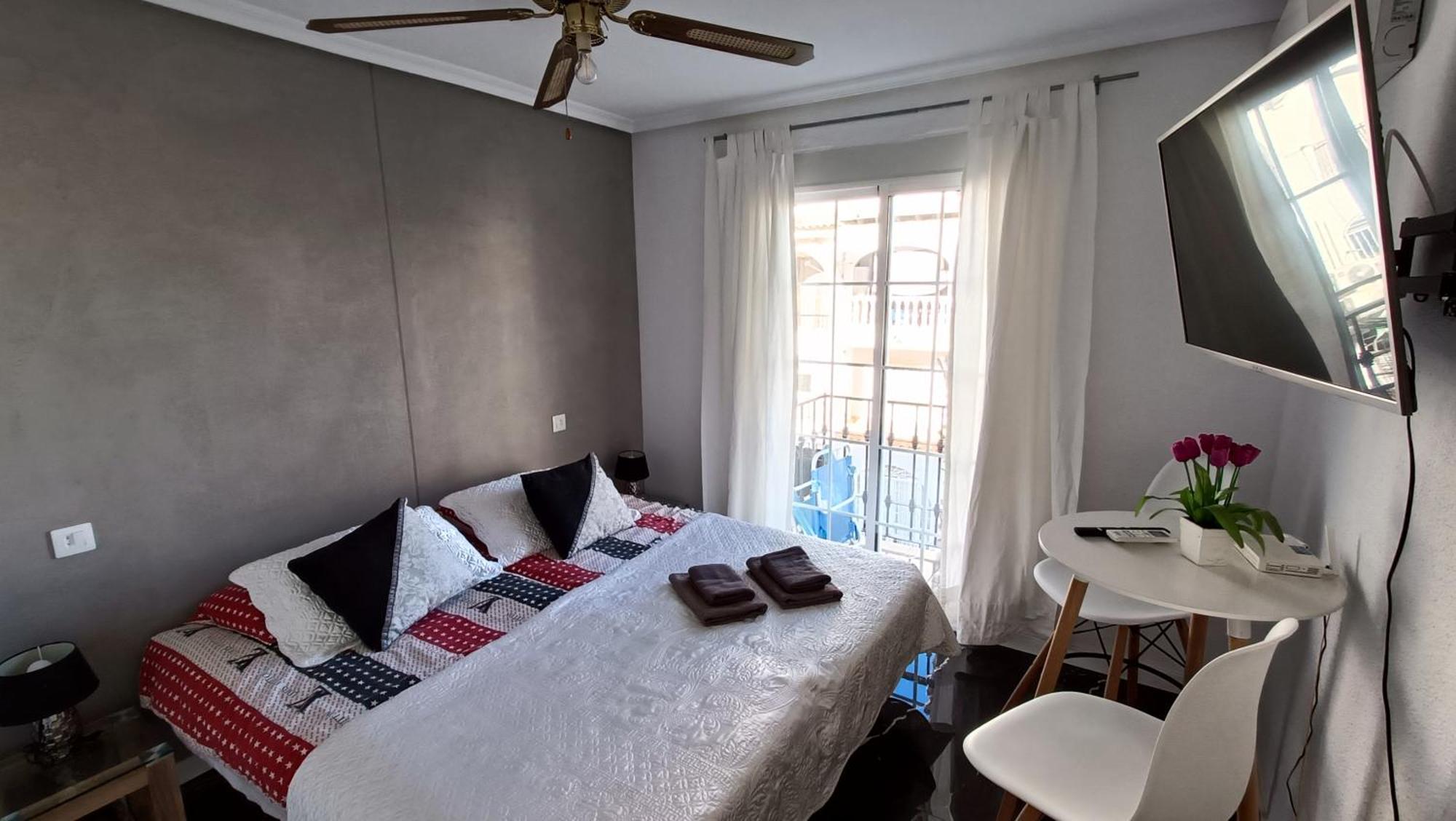 Apartamento Inez Τορεβιέχα Εξωτερικό φωτογραφία