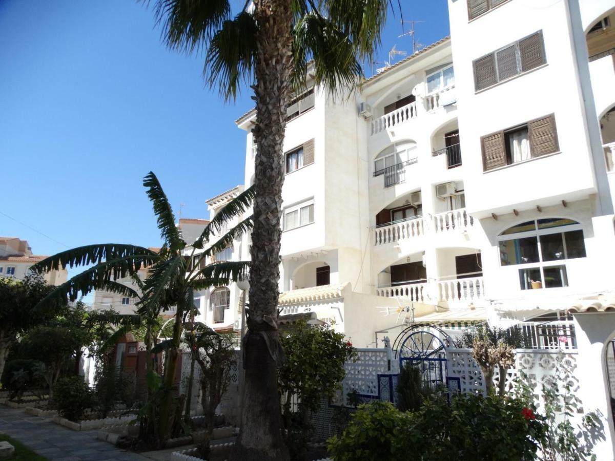 Apartamento Inez Τορεβιέχα Εξωτερικό φωτογραφία